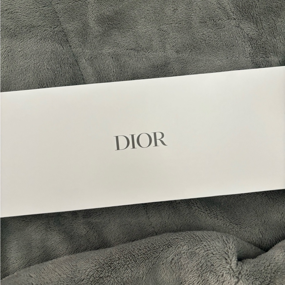 Dior Prestige Skincare and Makeup Set - Picture 4 of 4